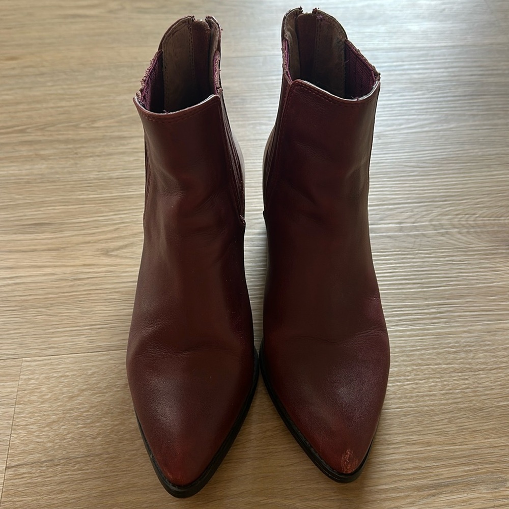 Burgundy Halogen Boots Size 9